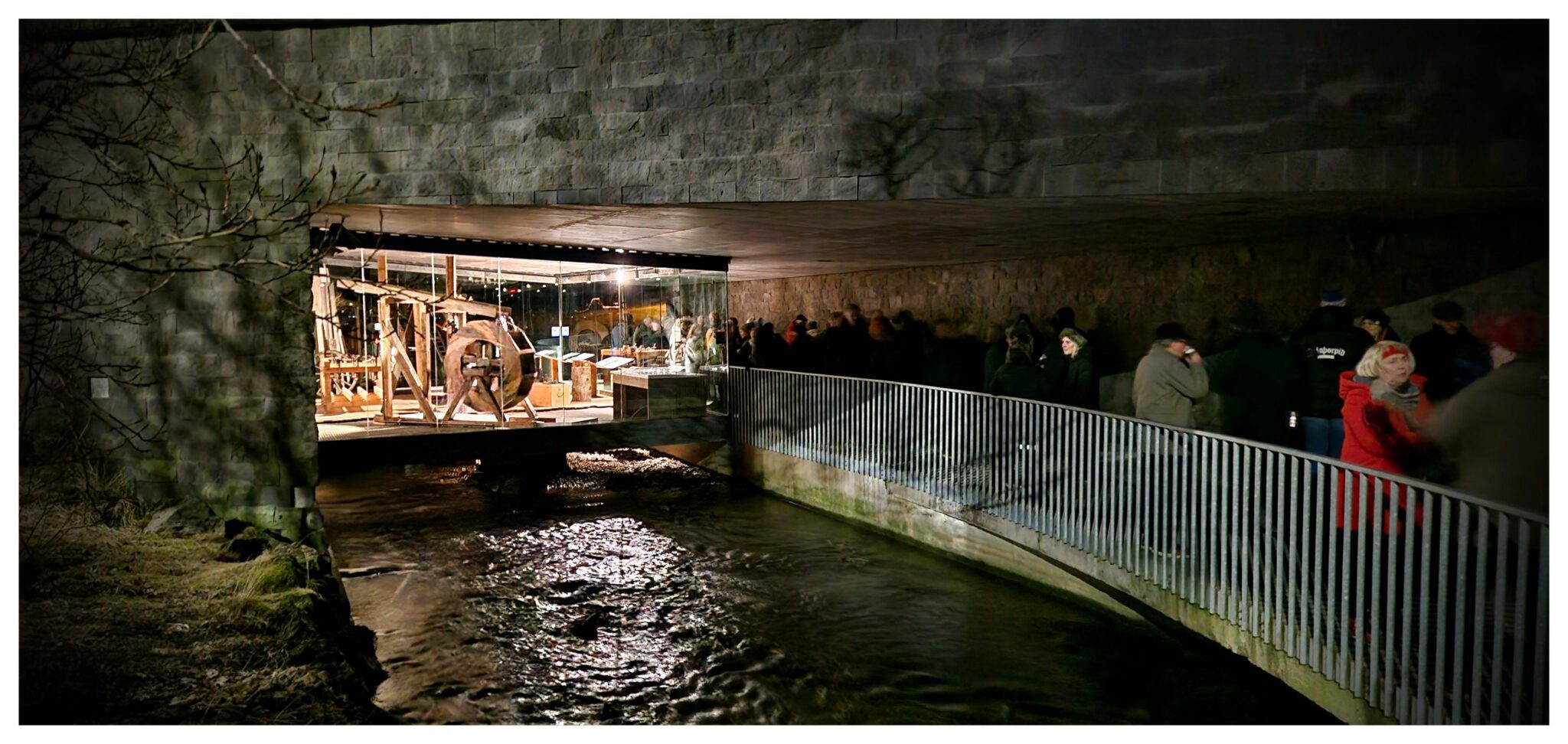 Katta teshiklarni korsatadigan porno tomosha qiling